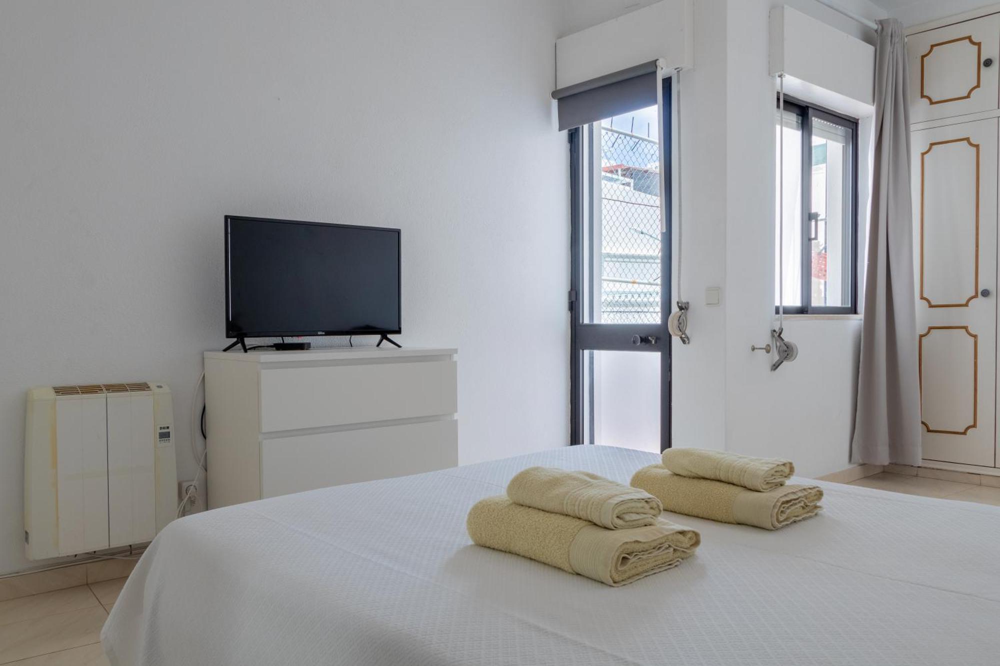 Blife Martinya House - Private Rooms And Apartments Olhão Kültér fotó