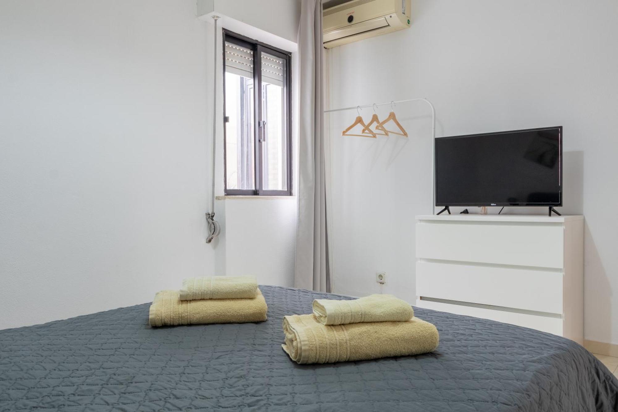 Blife Martinya House - Private Rooms And Apartments Olhão Kültér fotó